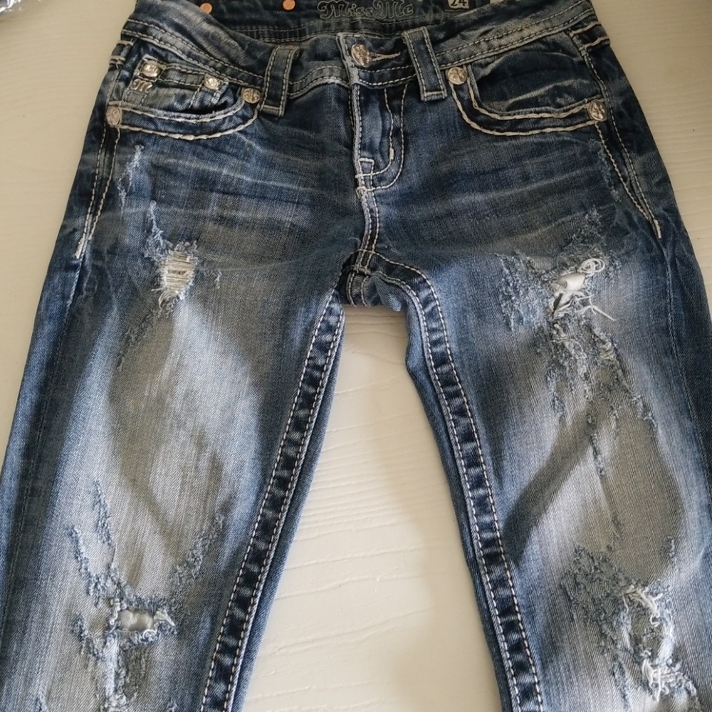 Jeans - Picture 2 of 4